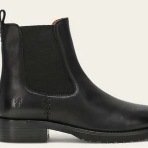 FRYE AND CO. Melissa Chelsea Lug Black Leather Ankle Booties
